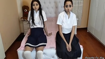 継父は彼の無実の継娘を性的に教育するパート2