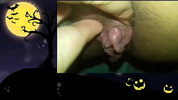 ハロウィーンの大きなクリトリス