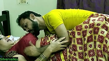 インドのxxxセクシーな熟女おばさんの秘密のセックスと息子の法律!!本物の自家製セックス