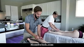 エイプリルストームとニッキーハンツマンは息子を交換し、夫のケアと親密さの欠如として性交します