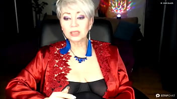 MILFウェブモデルAimeeParadise：彼女自身と彼女の職業についての複雑な啓示））変質したセックスを背景にした多くの巧妙な言葉））