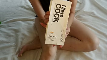 誰も家にいないとき現実的なディルドはあなたの時間を過ごすための最良の方法です