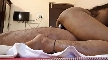 野外クソで彼氏とのデジおばさんセックス、おばさんの猫はクソ熟女角質をクローズアップ