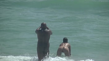 カリブ海のヌーディストビーチでの休暇パート1-露出症の妻ヘレナ価格盗撮ハメ撮り!!!