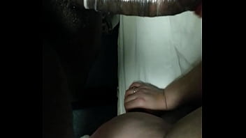 それをすべて取ろうとしている気紛れな白人の女の子