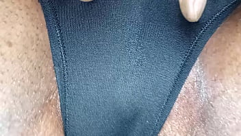 おばあちゃんのパンティーでそのクリームをすべて見てください