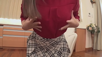 ＡＶ業界の第一線で活躍している人気女優の素顔を晒すエロドキュメンタリー「女熱大陸」にHカップでムッチリボディの佐倉ねねがカリビアンコムに初登場！ 2