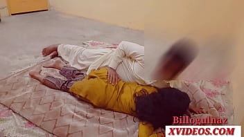インドのティーン（18）彼氏との初めてのアナルセックスクリアヒンディーオーディオ