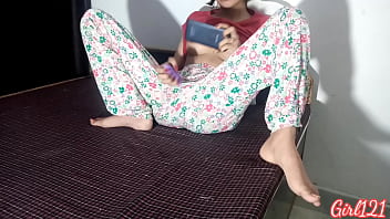 インドのデジ本物の妹が自慰行為を捕まえた