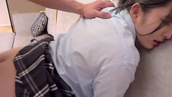 日本青少年与美丽的小山雀让她紧湿的剃光猫被大鸡巴深深地敲打。他妈的硬狗风格。 小穴/逼 乳交 性交/做爱 偷拍 穴 正常位 骑乘位 后入 口交 婊子 清纯系 女孩 鸡巴 人妻 NTR，牛头人 手穴 高潮喷水 风俗 爱情旅馆 花心 偷窥 颜射 内射 射精