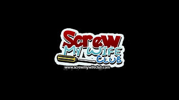 エッチな妻がディープセックスをするためのダブルペネトレーション3some