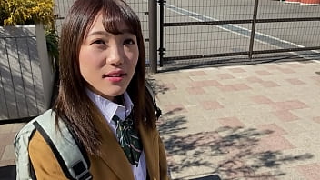 ハメ撮り　おじさんと仲良くSEX。AVを見ていたら発情し、快楽を求める。色白で綺麗なおっぱいがエロい。背徳感が興奮を引き立てる。ゴムなし生ハメ正常位でアクメする。https://bit.ly/33huWX8