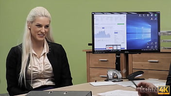 LOAN4K。債権者はMILFがオフィスで彼のペニスを楽しむことを許可します