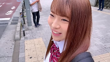 ハメ撮り　現役女子高生との原宿デートからのラブホSEX。性格も顔も締まりもいい現役JK。イマドキJKのご奉仕フェラチオと膣内射精セックス。後背位で絶頂。　https://bit.ly/3wDCluL