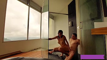 お金と引き換えに友達の妹とトイレでセックス