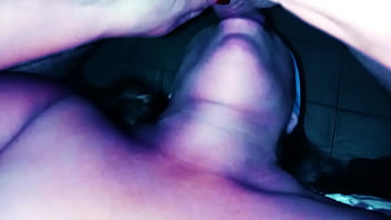 私たちは一日中性交し、ピート、69、膣のすべてを少し撮影し、夫が仕事から到着する前に、素敵なクイックアナルで終わりました