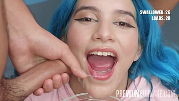 PremiumBukkake-ミンガリレアは一口ぶっかけで64の巨大なザーメンを飲み込みます