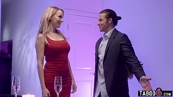 Taboo6.com - 義理の息子とのデートの夜巨乳のMILF義理の母Pristine Edgeはそこにいない継父との熱いセックスにつながる