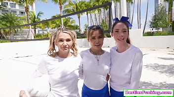BestiesFucking.com-老人と潮吹きに犯された3人の