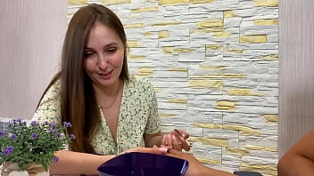Пасынок: - Можно мне в тебя кончить? Мачеха: Да, давай, пасынок, я выпью таблетку.