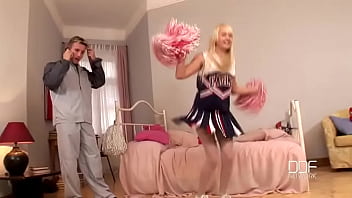 Славный день чирлидерши Амели!