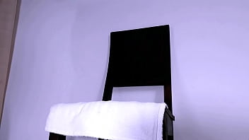 かわいい女子高生が彼女の成績を上げるために私を性交するように誘い、彼女の中に精液を持って乗ってしまう