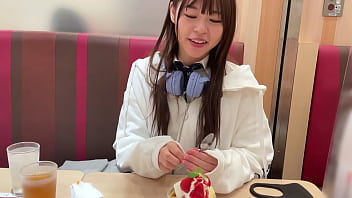 ハメ撮り 小動物のような可愛らしさの天然なおっとり無毛パイパンJK18歳 サラリーマンと放課後寄り道パパ活セックス パイパンまんこに無許可で中出し
