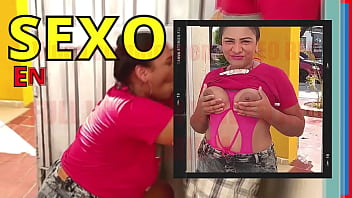 OMG私は義理の兄弟と公の場でセックスをしています。彼は屋外のほぼ通りのドアで私をファックします。露出症、フェラ、セックス、盗撮の喜び。 XVIDEOS REDのフルビデオ。私はとてもふしだらで雌犬です。ファックしてください！