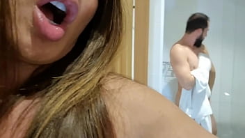 気が散ったお風呂で私を捕まえて、みんな推測してください！