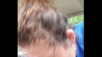 プラズマセンターで彼女に会い、彼女は家に帰るために私をかみ砕くことを申し出たpt.2