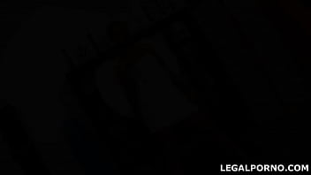 Halona Vog の最初の DAP (3 人) はとても長く、中出しを飲み込んだ後は貼り付いていました。お尻はもう終わった！ GIO28