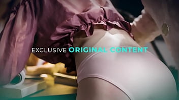 LEZ CUTIES-セクシーなストリッパーナンシーエースがプライベートダンスをしていて、ワイルドなレズビアンセックスをしています