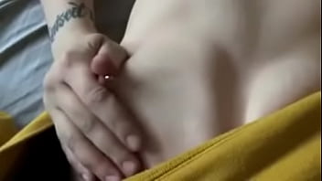 このビデオの友達と一緒にオナニーしてください