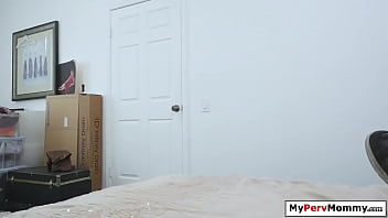 MyPervMommy.com - 義理の息子が巨乳の金髪変態継母とセックス