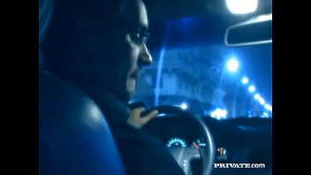 ボビー・エデンとドナ・マリーが3人の盗撮者にハメられるのを見てもらう