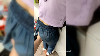 我醒来发现米歇尔瓦莱丽的表弟在屋子里。我在洗！我没有反抗，所以在我父母从街上来之前我们就发生了性关系！