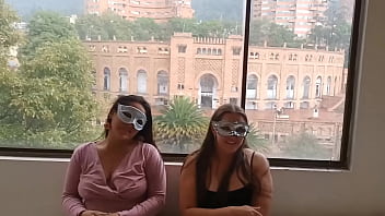 痴女をしているコロンビアの妻は、コンドームなしでいくらかのお金のために見知らぬ人とセックスすることに同意します