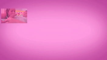 彼女のココナッツで一日を楽しく過ごしましょう！