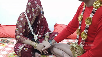 夫と結婚した後の最初のセックス処女の女の子の猫のクソヒンディー語のオーディオセックス