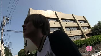 パンティまみれのお尻が迫力満点！大きな乳首も立ちっぱなしで大興奮！