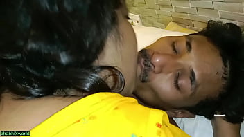 हॉट ब्यूटिफुल भाभी लॉन्ग किसिंग और वेट पुसी फक्किंग! असली सेक्स