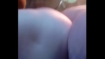 私がフェイスブックで出会ったこの新しい女の子は、彼女がとても気に入ったので、彼女は私の家に来て、彼女のジューシーでとても暖かい猫をくれました