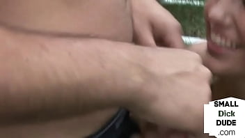 Smallcock BF けいれん オフ 屋外 によって 十代の若者たち で 3some セッション
