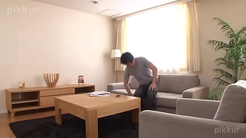 爆乳デリヘル嬢！即尺サービス