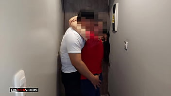 売春婦の妻が金持ちと性交し、私の仕事の友人と、私は彼女を許可し、それらを記録します