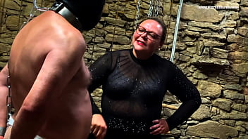Dominatrix Mistress April - 私の拷問ブロックハウスへようこそ