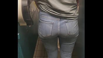 公共摊位在工作 pawg 工人性交小狗