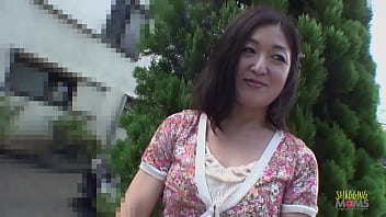 小さな コック 仲間 クソ a 非常に 熱心で 角質 アジアの 成熟しました 女性