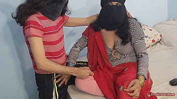 मुझे आशा है कि आपकी प्रेमिका इतनी गर्म नहीं है, उसे तंग देसी भारतीय बिल्ली कमबख्त, जबकि मुस्लिम हिजाब में सुंदर जोर से गर्म कराह रही हिंदी में