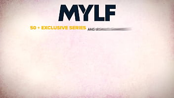 Mylf - ホットフィットの熟女マディソン・ブライトは、激しいトレーニングの後、ファンに彼女の素晴らしい体を詳しく見てもらいます